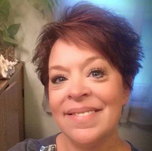 Meet your Posher, Leeann